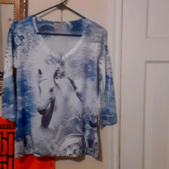 Size M blouse - Picture 5 of 8